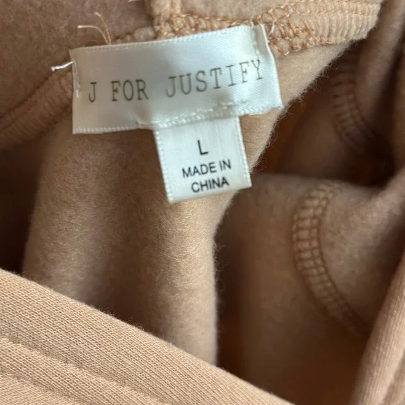 Cropped hoodie and shorts set - Picture 2 of 7